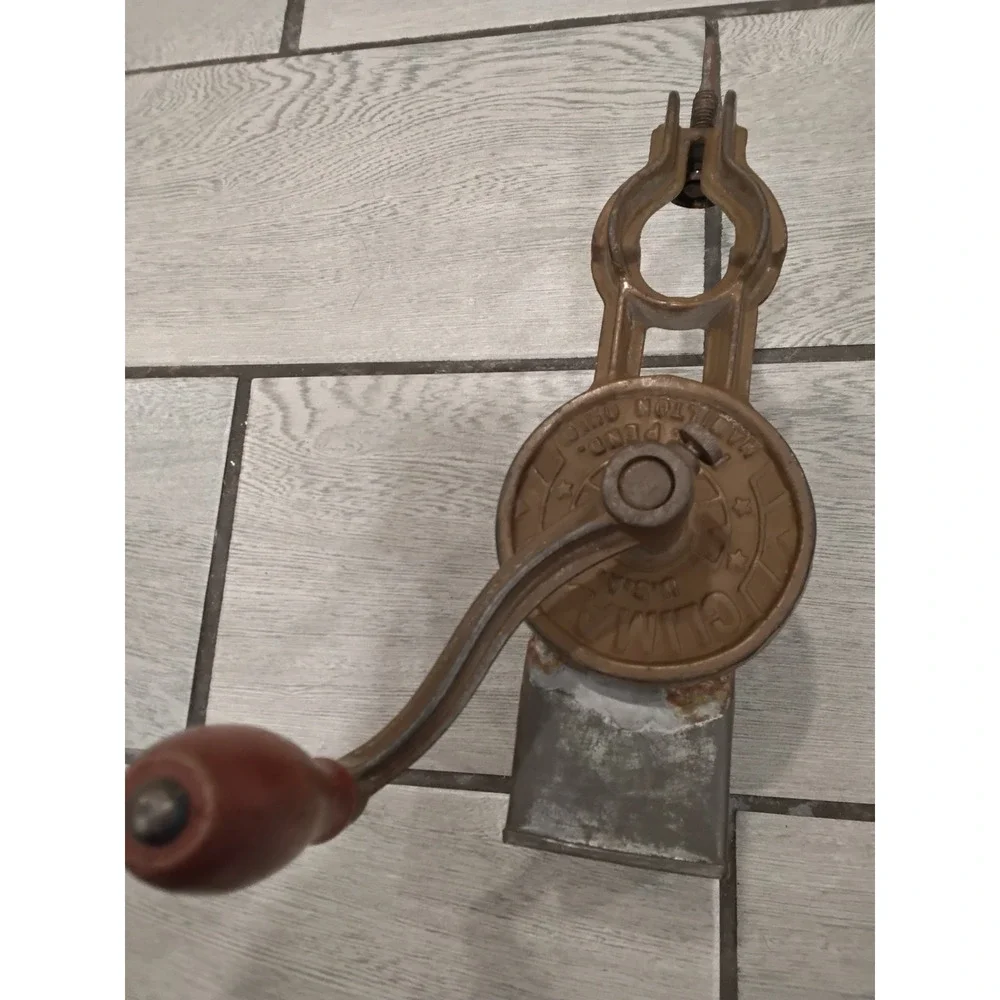 Antique Climax Food Grater Nut Grinder Cast Iron Hand Crank Table Mount Hamilton